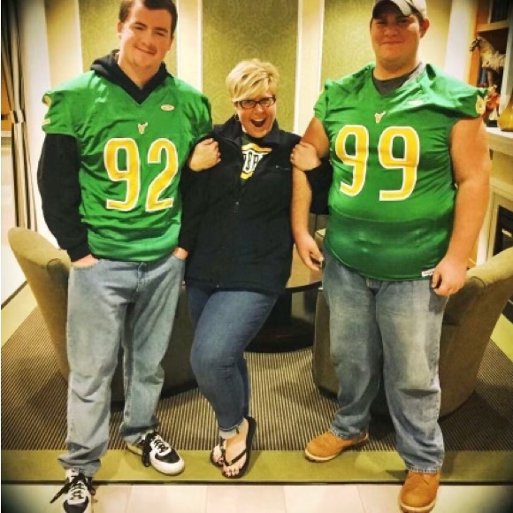 Meet your Posher, Amy Lynn - Picture 3 of 10